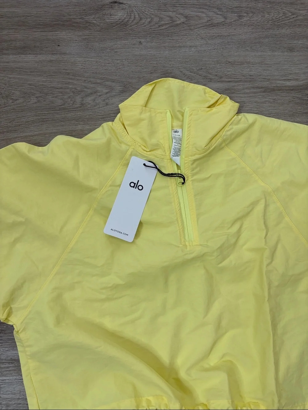 ALO Yoga Bright Yellow Pullover Anorak